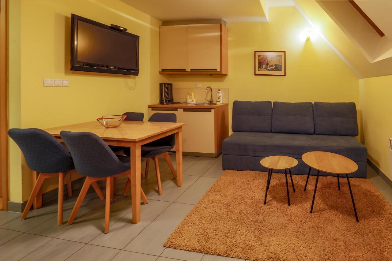 Apartmanovy Dom Fatrapark 1 S Wellness - Hlavna Recepcia Ружомберок Экстерьер фото